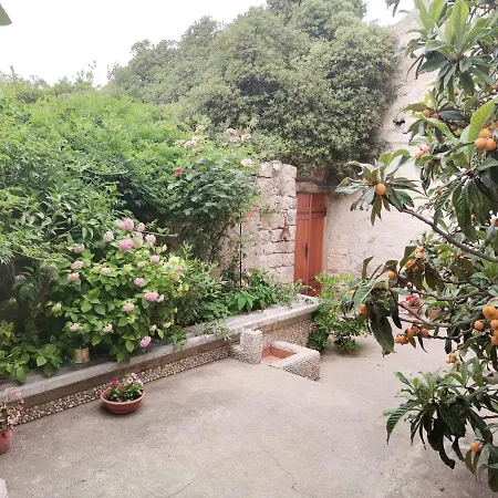 Villa Front A Stone Throw Away From The Sea