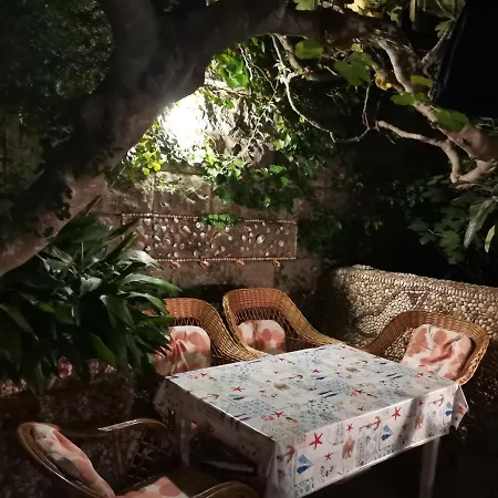 Villa Front A Stone Throw Away From The Sea
